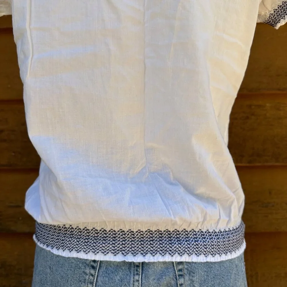 Francesca’s White With Blue Floral Embroidery Shirt Size S - Picture 10 of 10